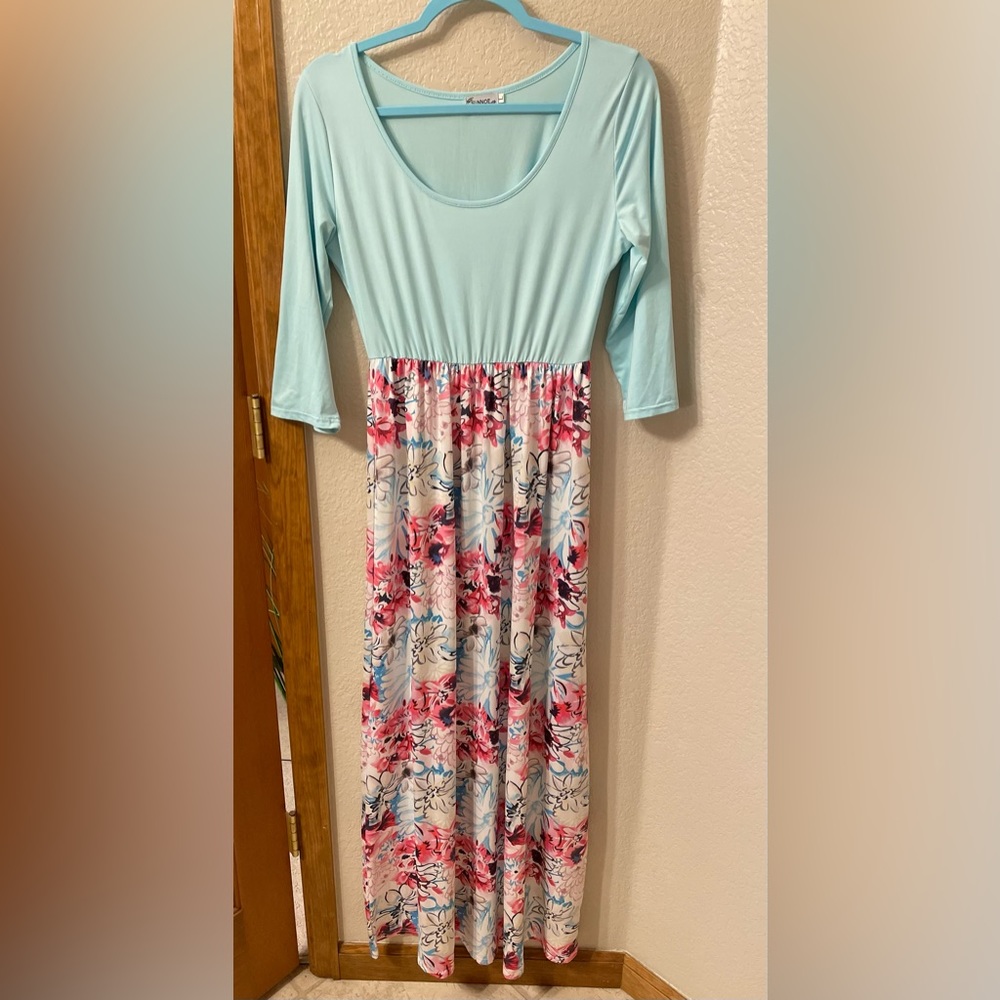Pretty summer dress in size large